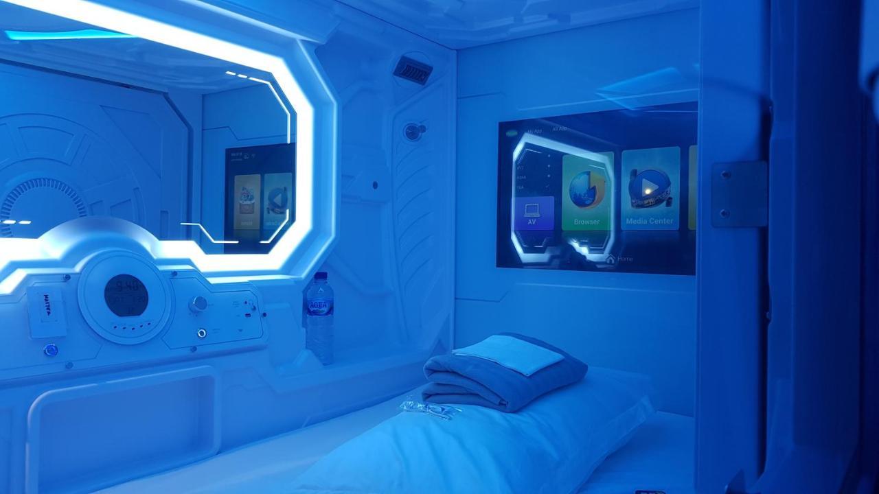 Apollo Capsule Hotel Ende Exterior photo